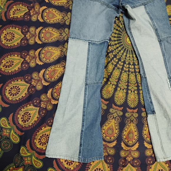 Mudd Patchwork Jeans! 👖 💙 - Picture 6 of 9